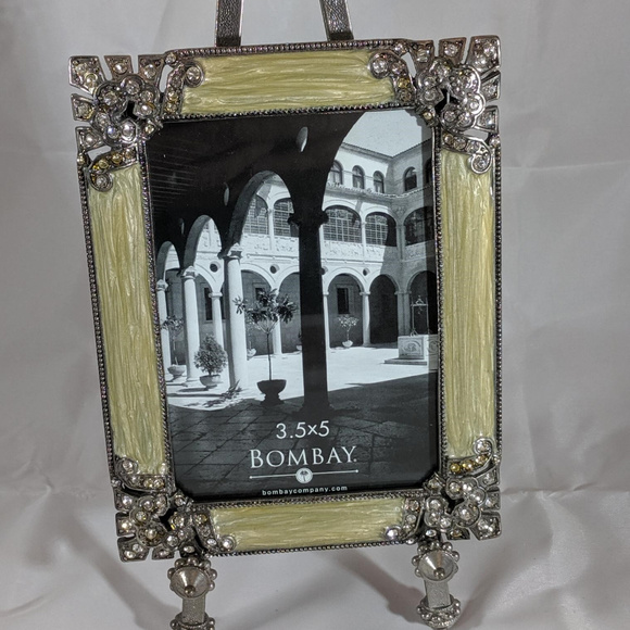 NIB Frame with Easel Silver - Picture 2 of 4
